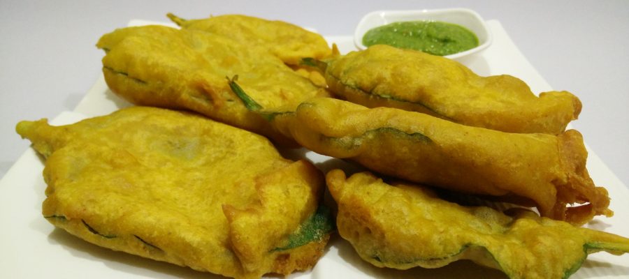 Palak Pakoda - Spinach Fritters Recipe