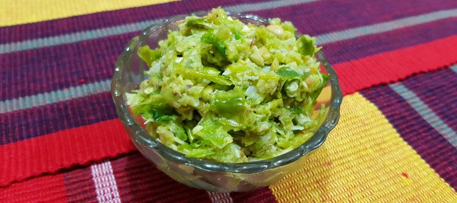 Green Chilli Thecha recipe by cooking with smita